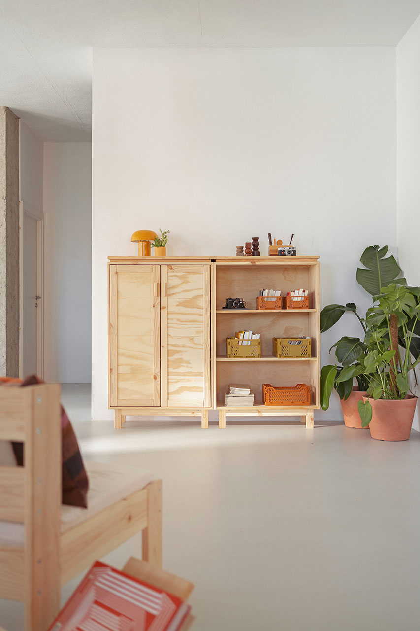 Imagen de ambiente 1 para:Armario aparador de madera natural